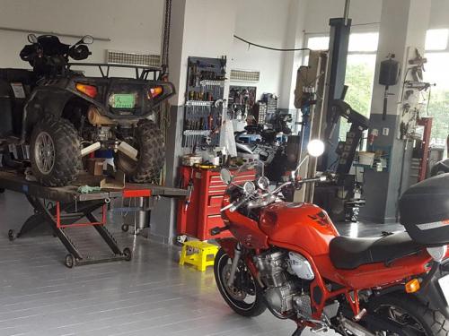 PRODEJNA A SERVIS ATV MOTO CHEB